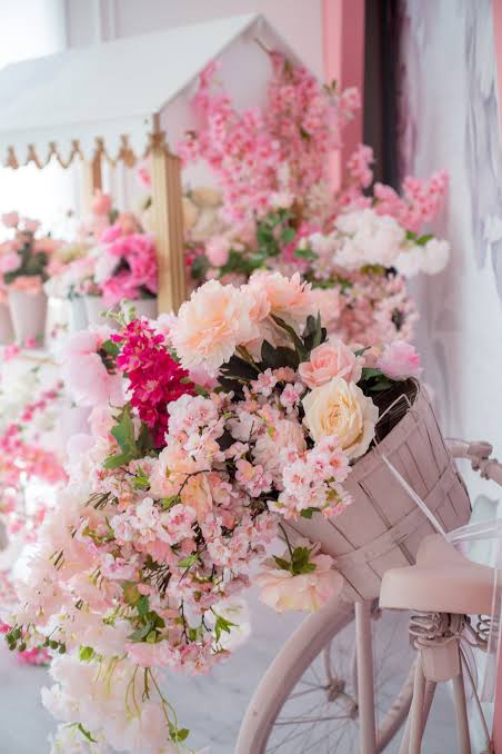 Giant Flowers